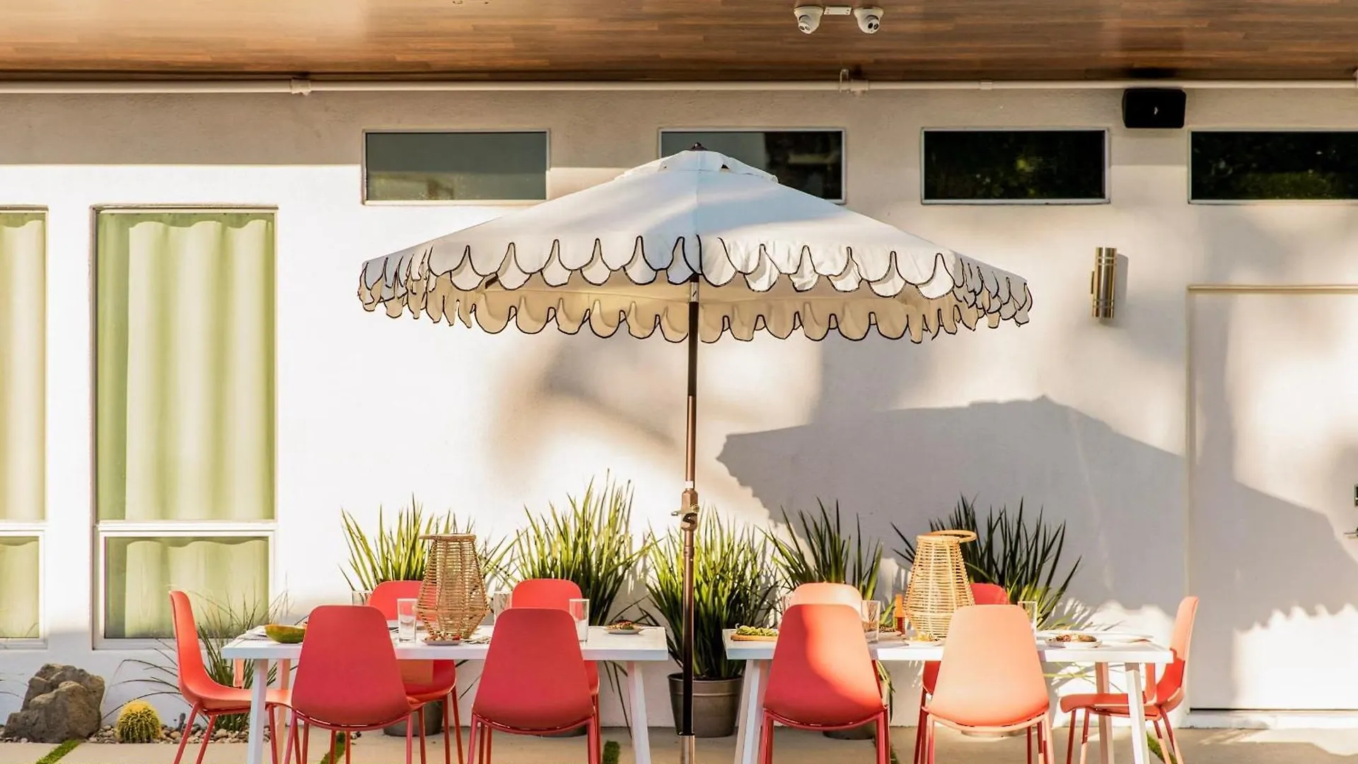 3 Private Rooms At The Wesley Hotel Perfect For Group Stays Palm Springs Hébergement de vacances